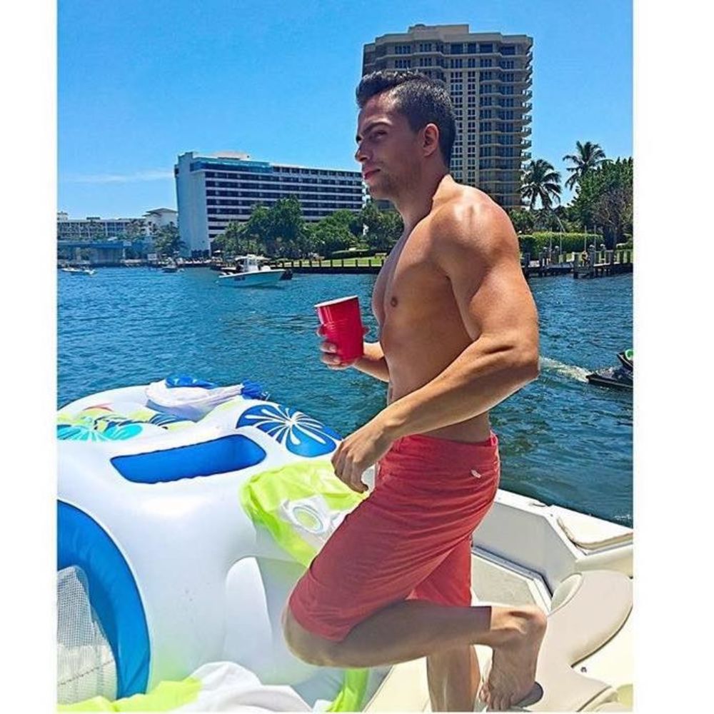 Meet your Posher, Alex